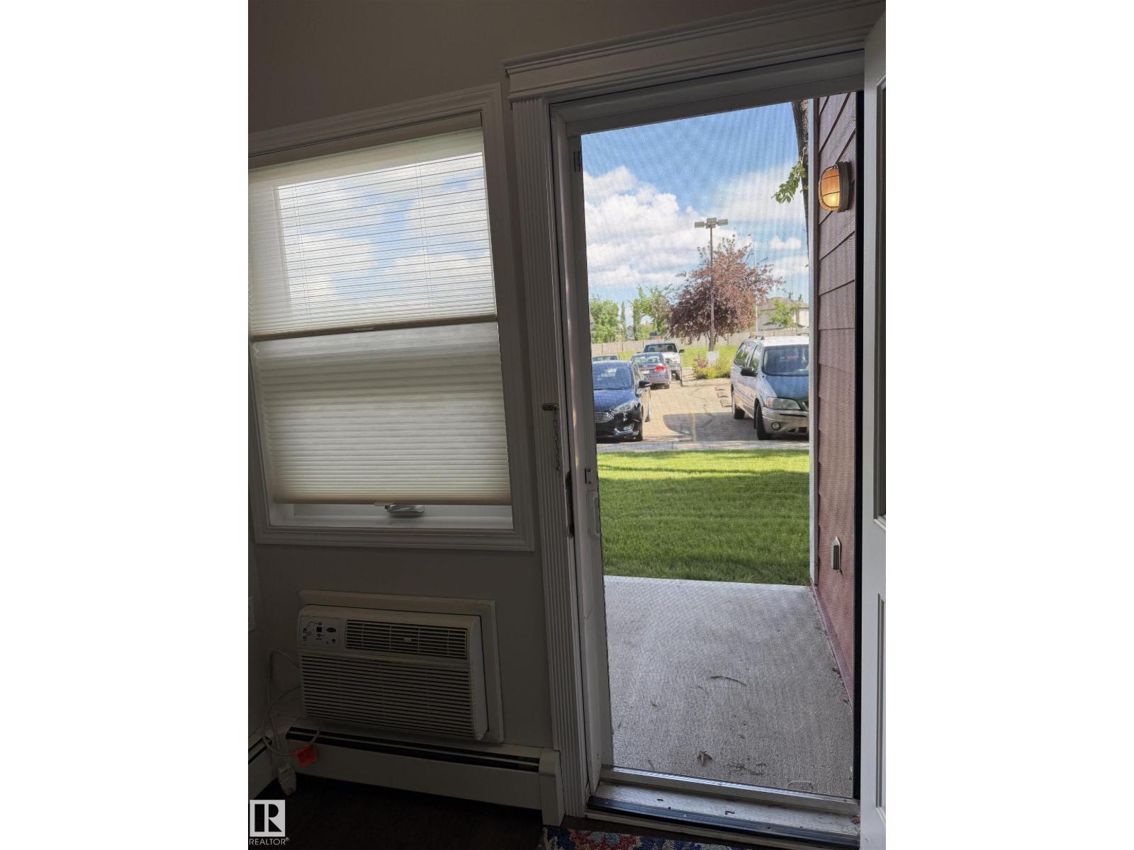 #127 8802 SOUTHFORT Drive - 33