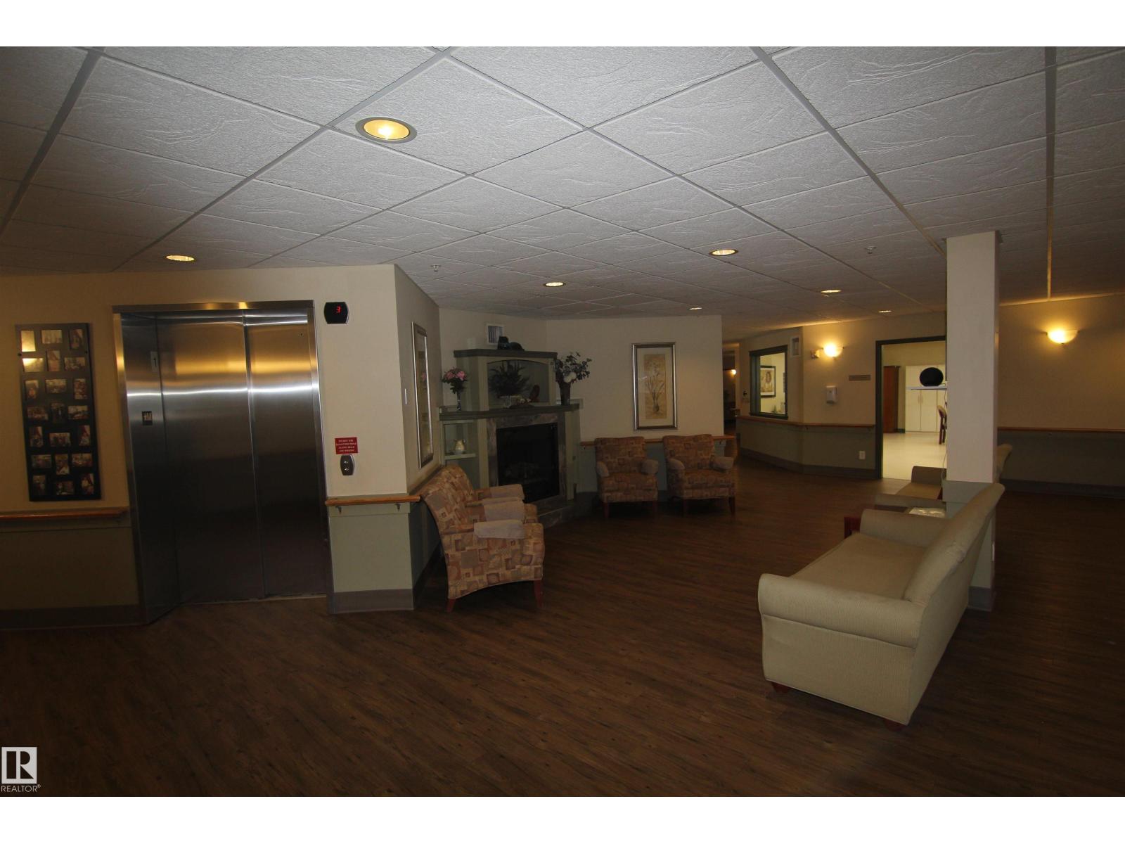 #127 8802 SOUTHFORT Drive - 22