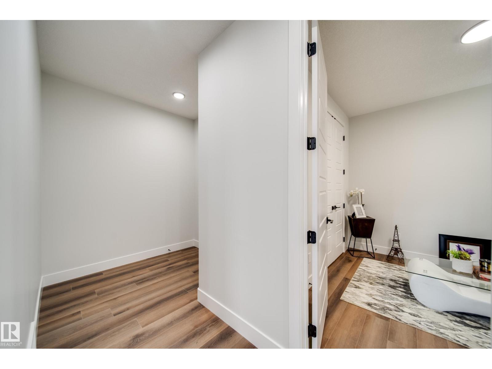 8808 183 AV NW - 4