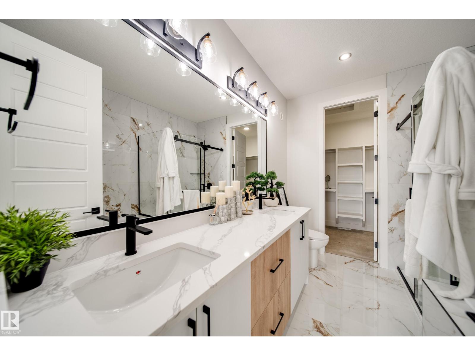 8808 183 AV NW - 27