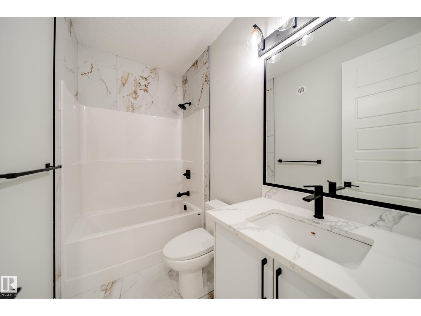 8808 183 AV NW - 32