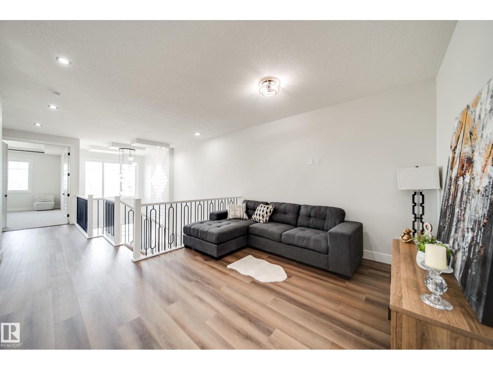 8808 183 AV NW - 22