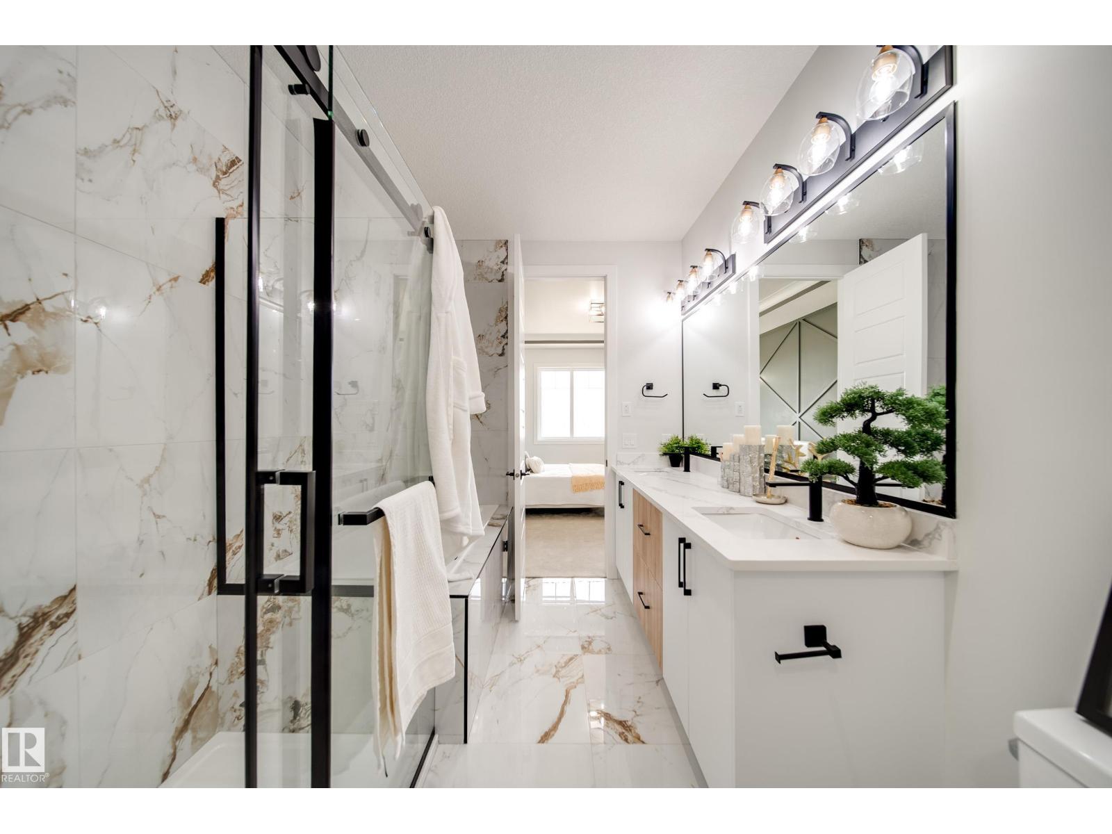 8808 183 AV NW - 28