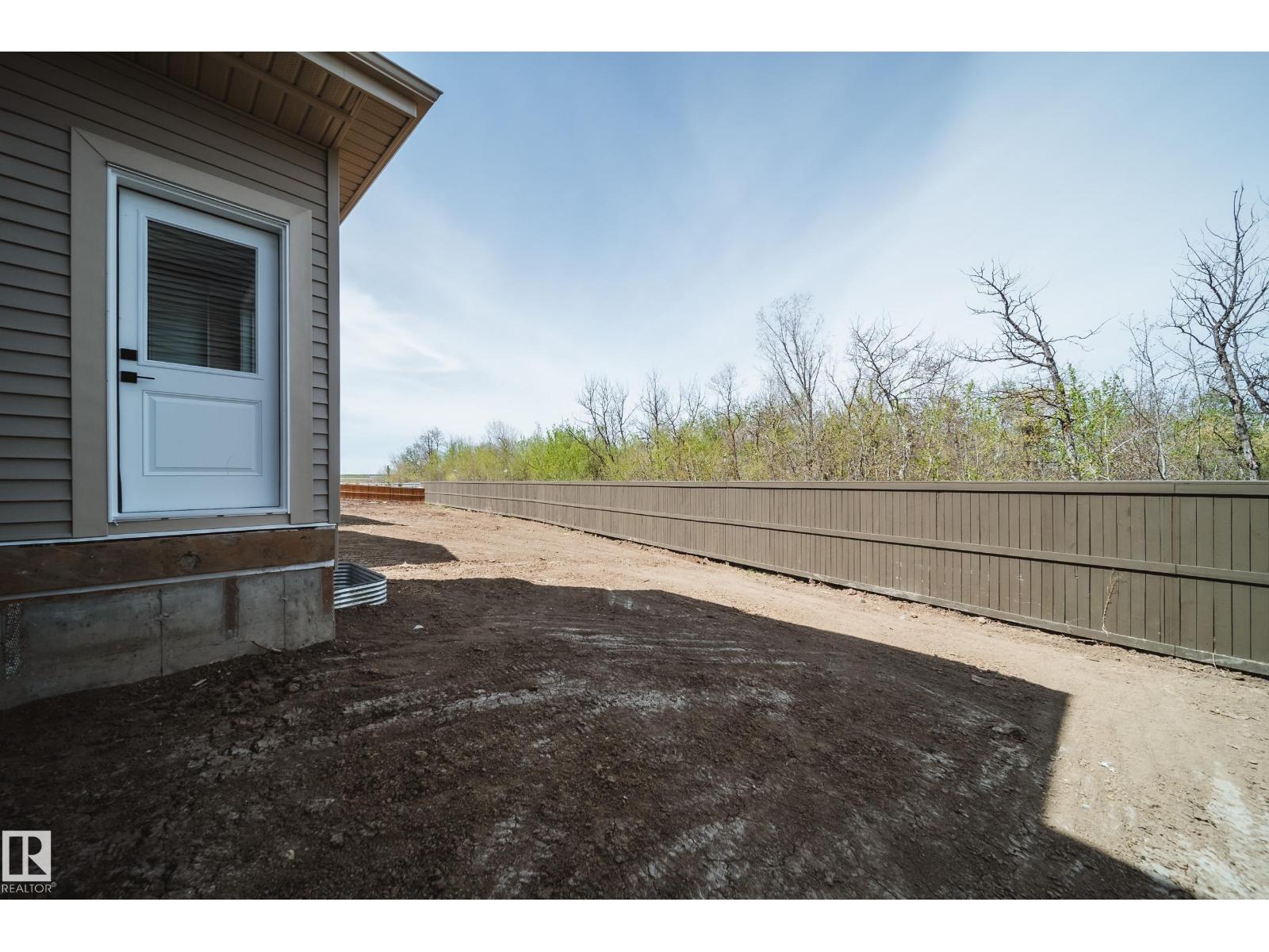 8808 183 AV NW - 41