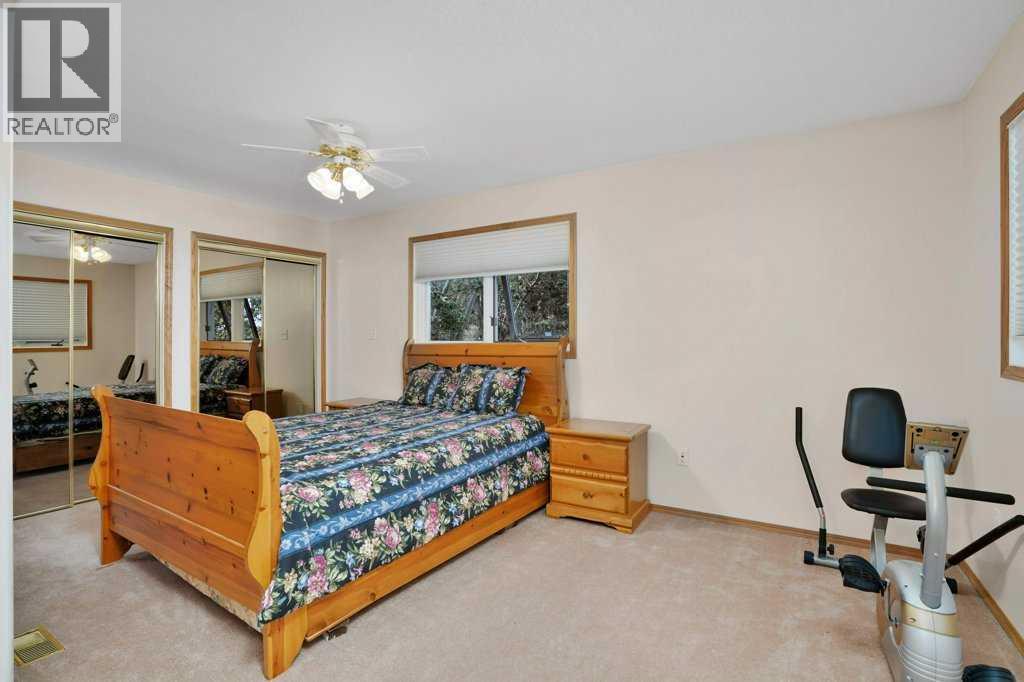 34 Beach Street E - 11