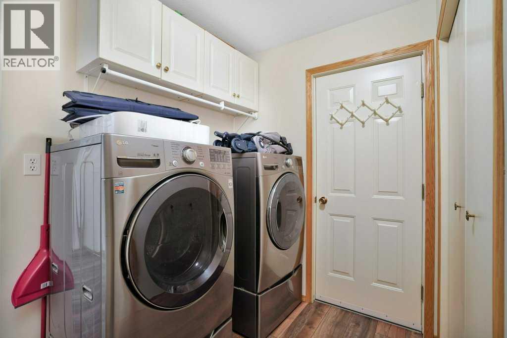 34 Beach Street E - 18