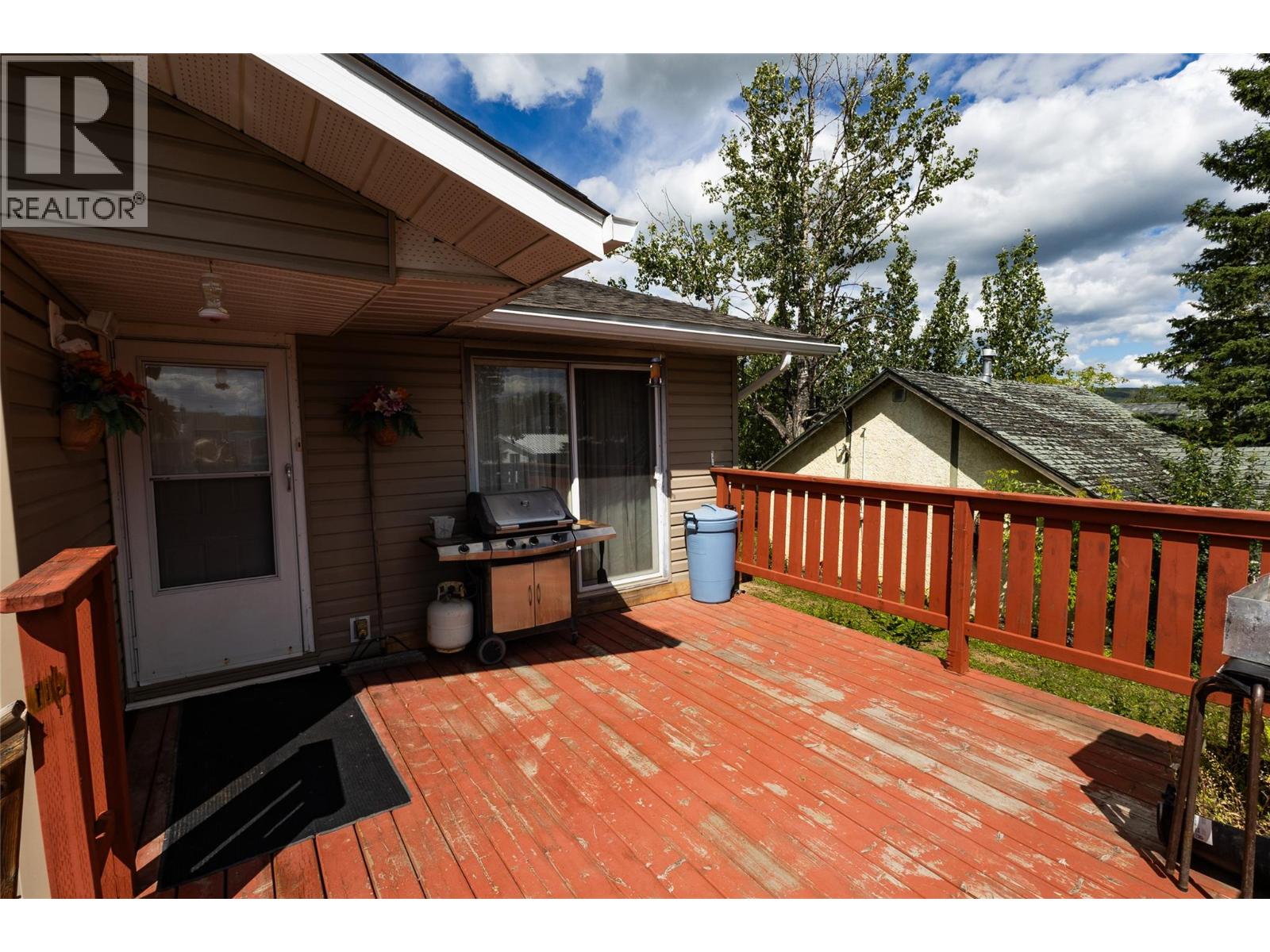 4828 / 4830 47 Avenue - 4