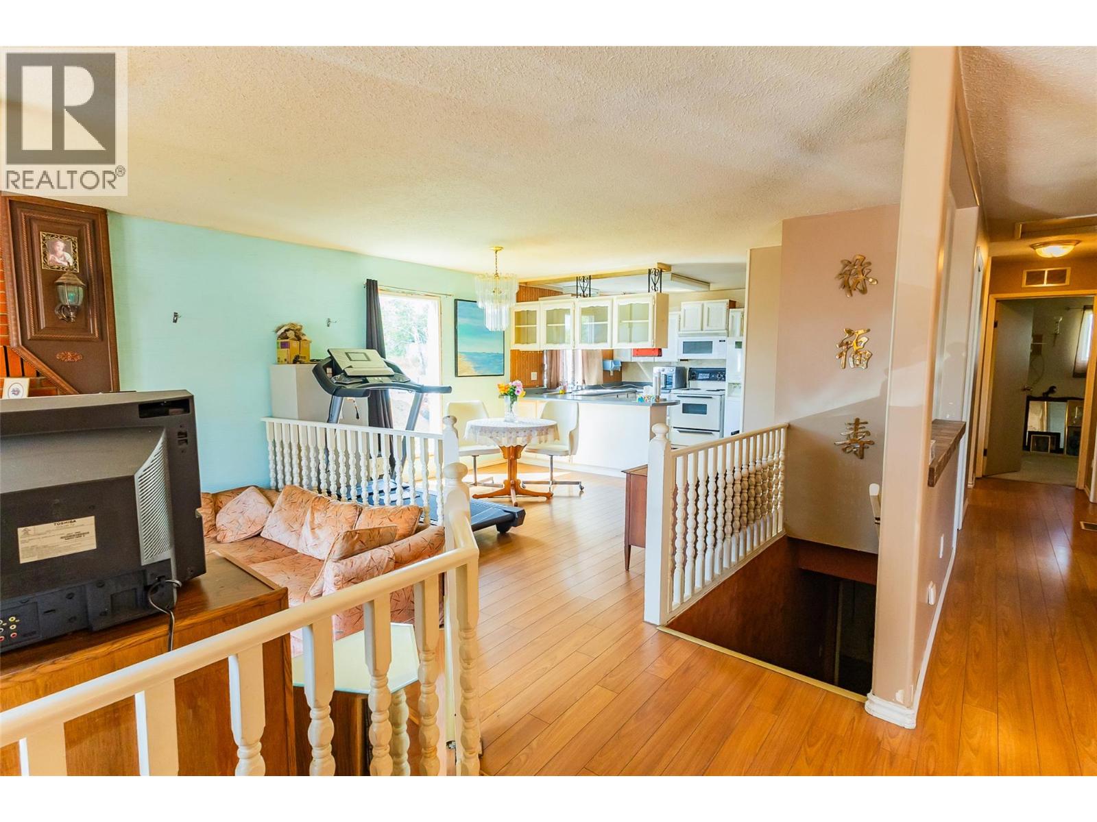4828 / 4830 47 Avenue - 12