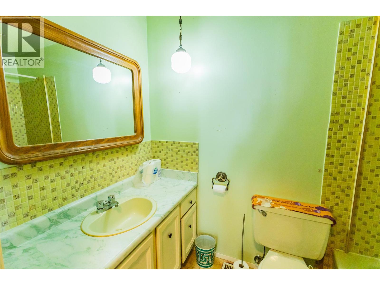 4828 / 4830 47 Avenue - 22