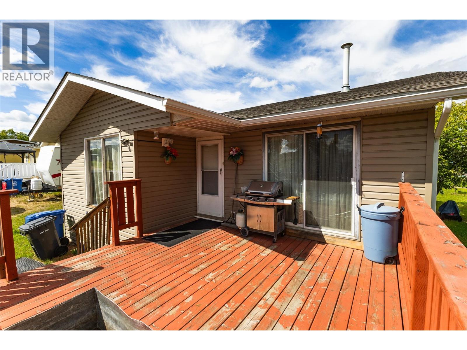 4828 / 4830 47 Avenue - 3