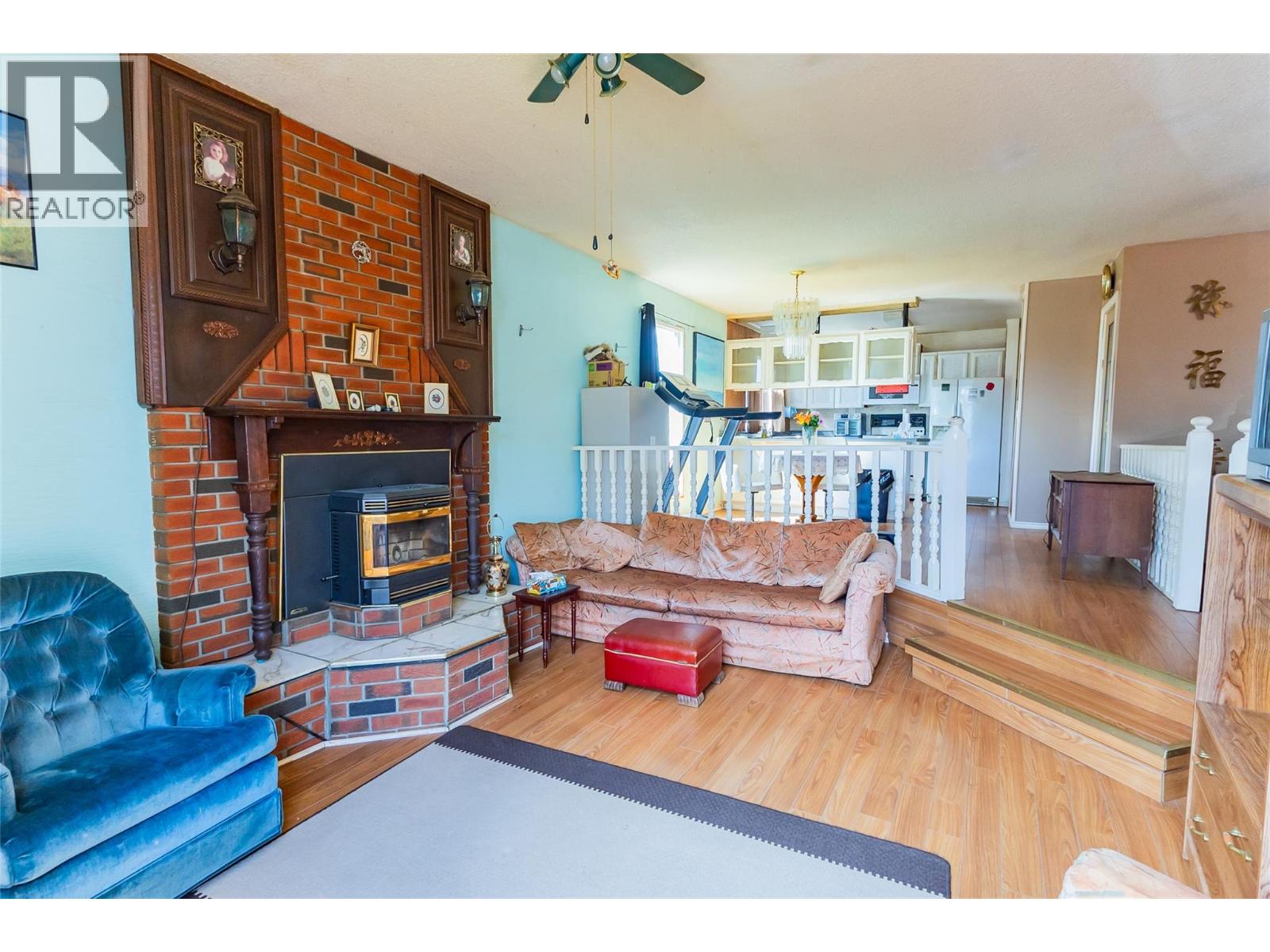 4828 / 4830 47 Avenue - 30