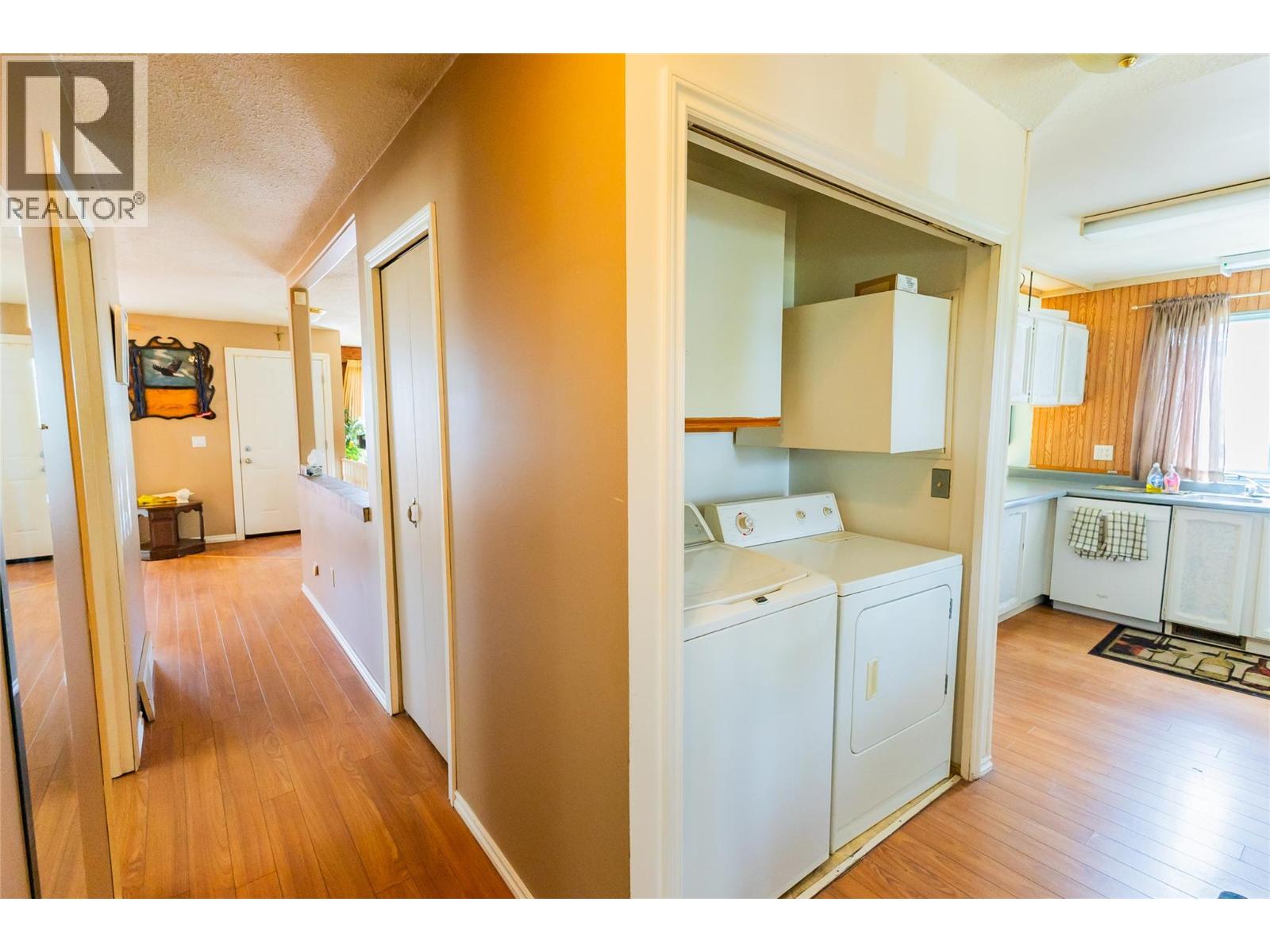 4828 / 4830 47 Avenue - 23