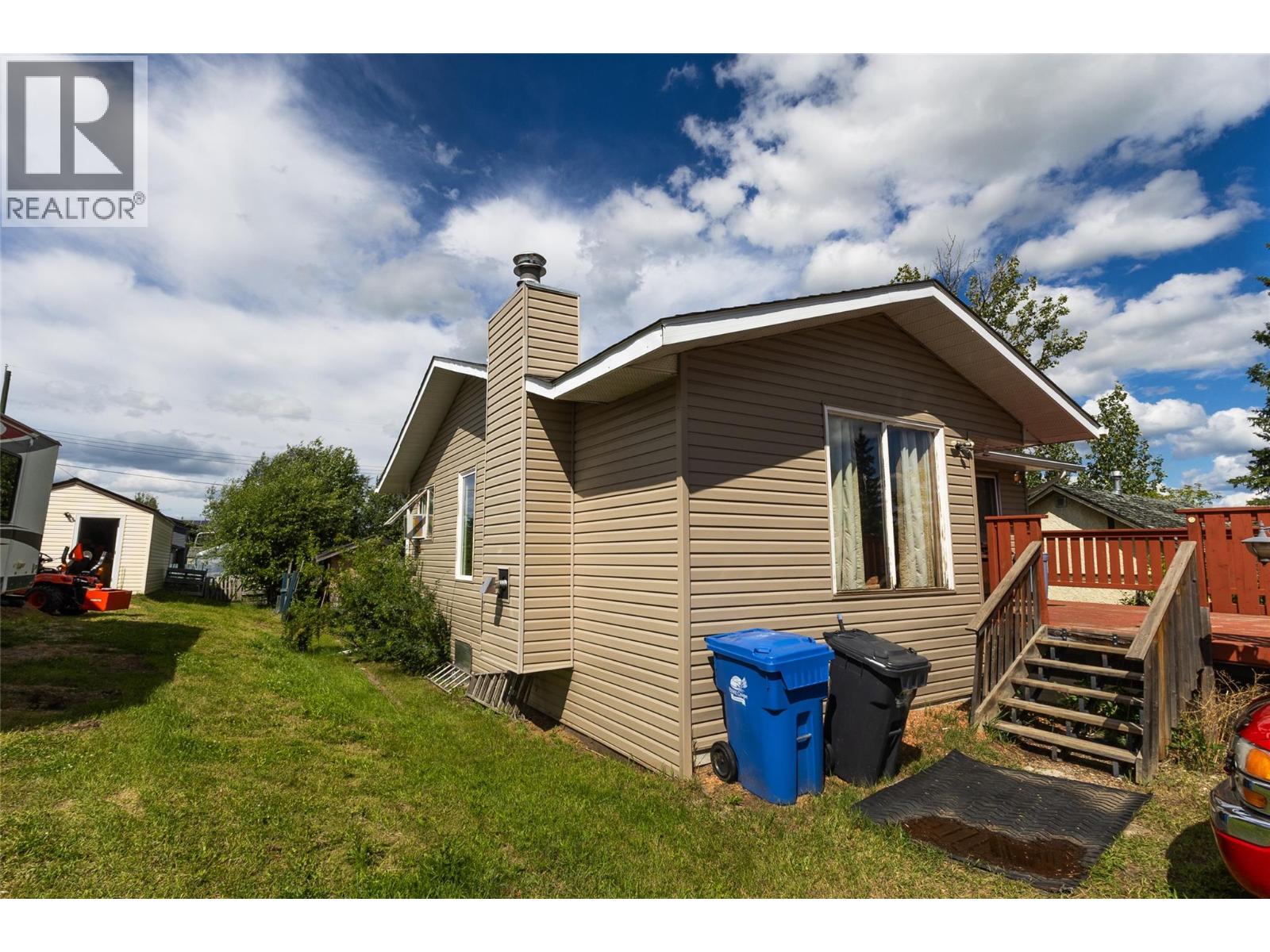 4828 / 4830 47 Avenue - 35