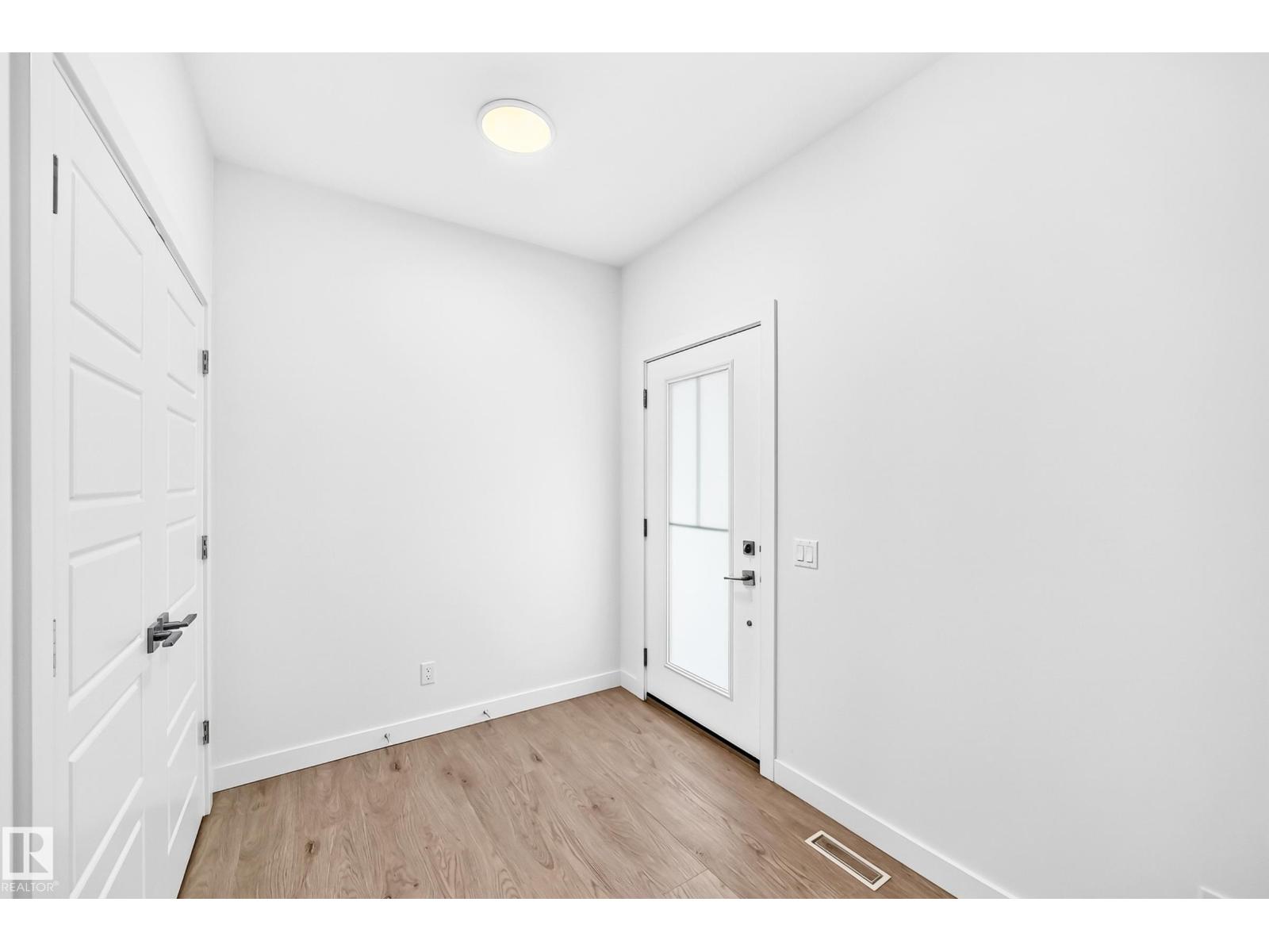 4027 Hawthorn LI SW - 4