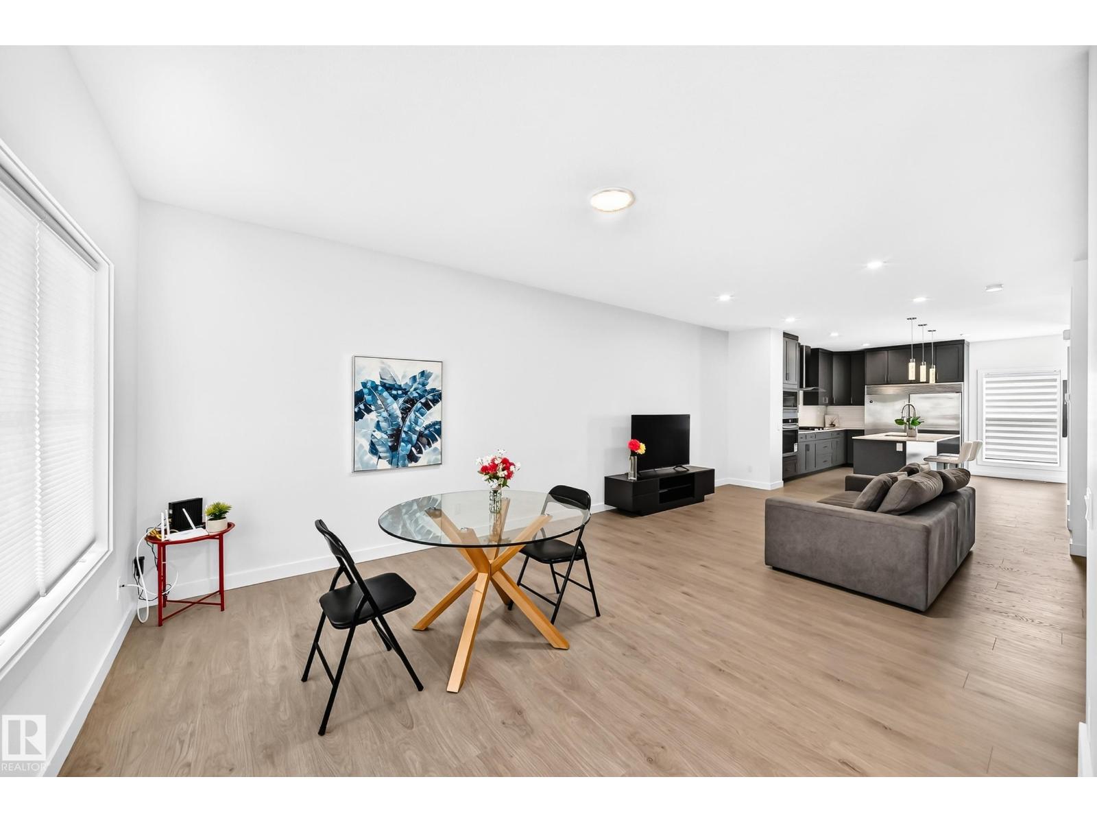 4027 Hawthorn LI SW - 8