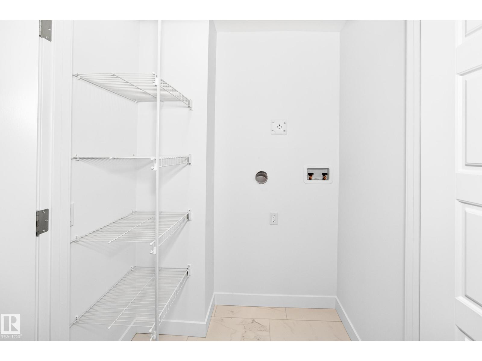 4027 Hawthorn LI SW - 41
