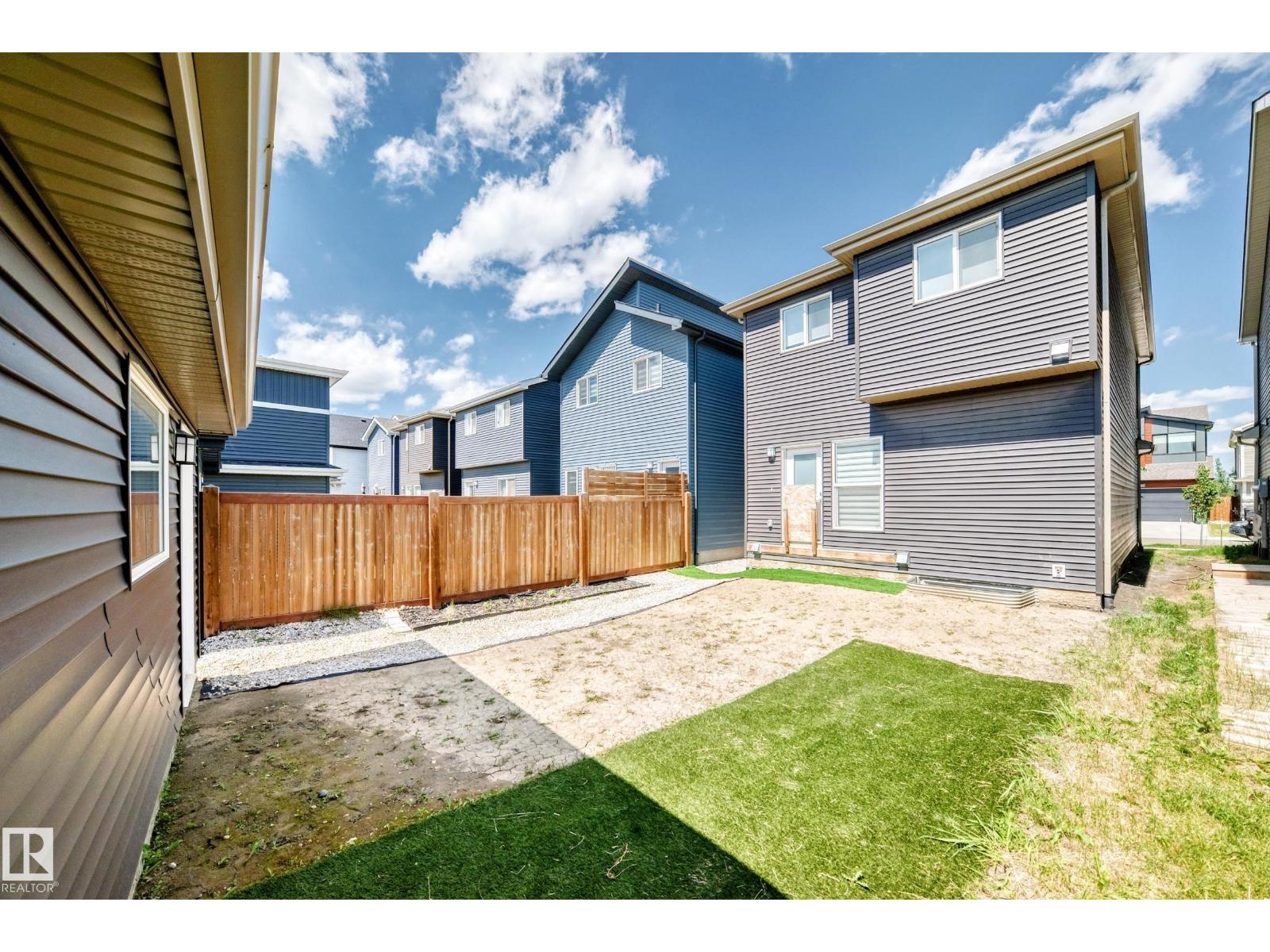 4027 Hawthorn LI SW - 52