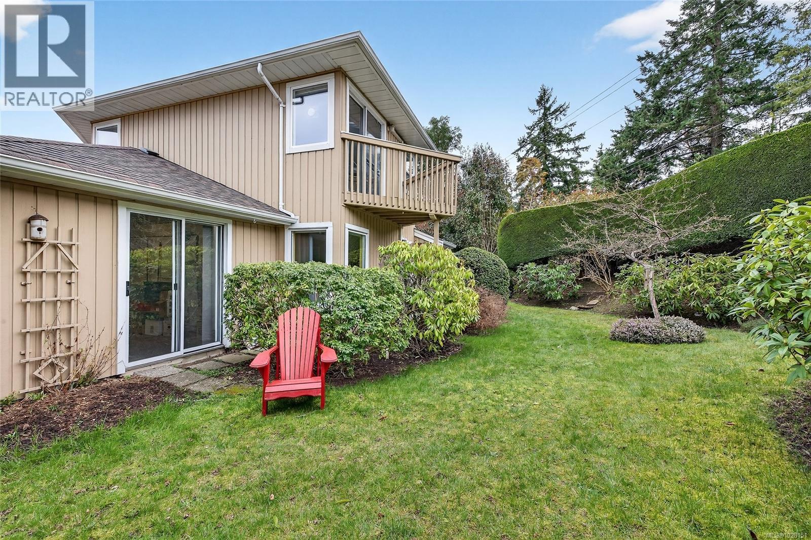 #8 130 Corbett Rd - 28