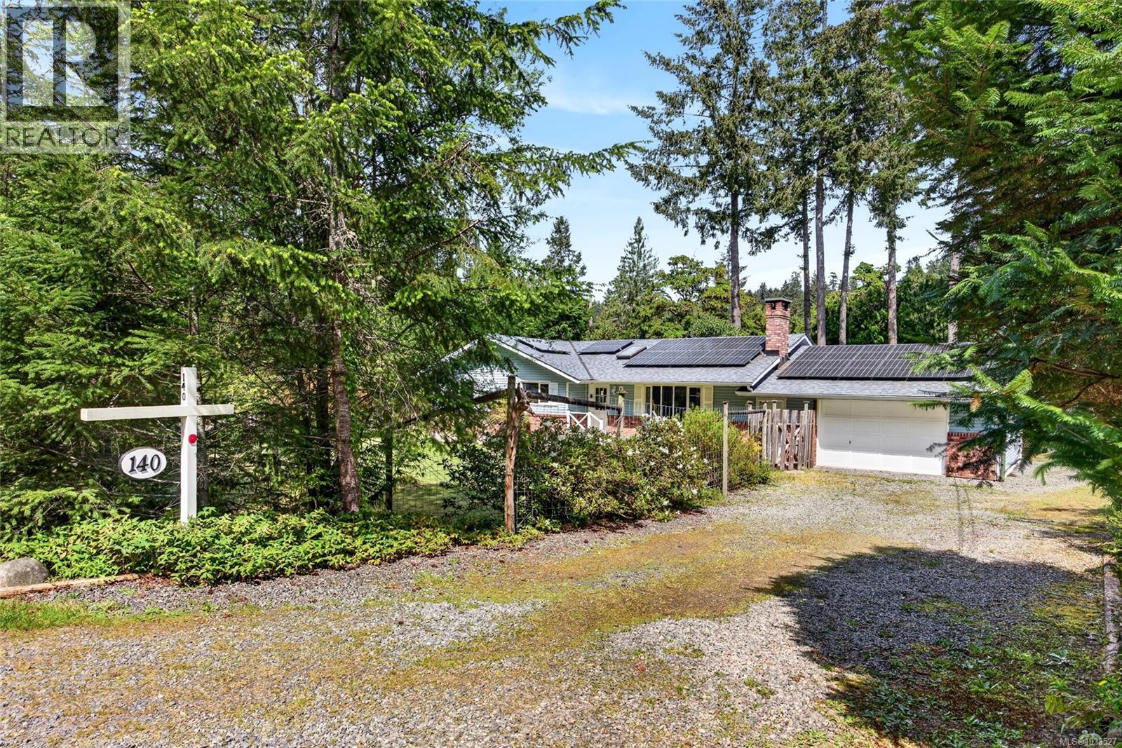 140 Quarry Dr - 2