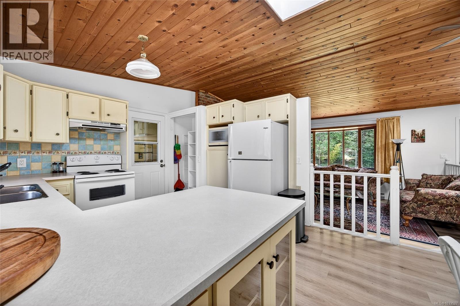 140 Quarry Dr - 11