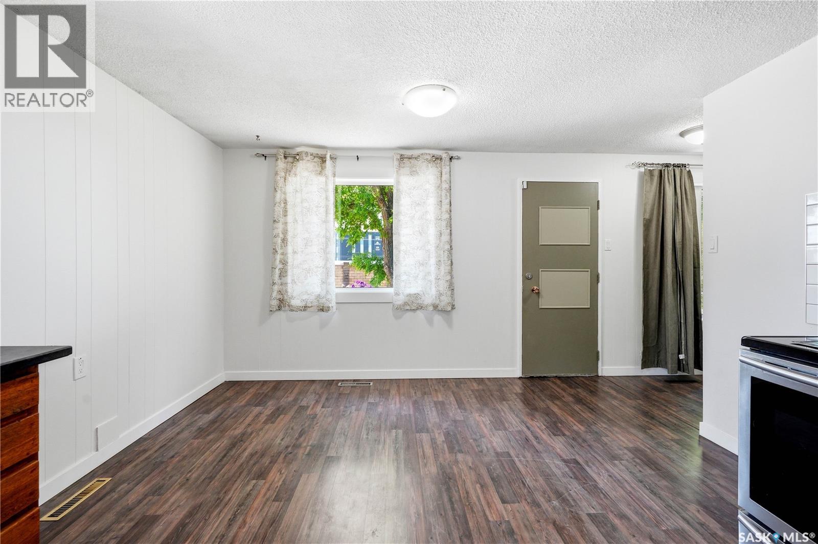 2525 McPherson AVENUE - 16