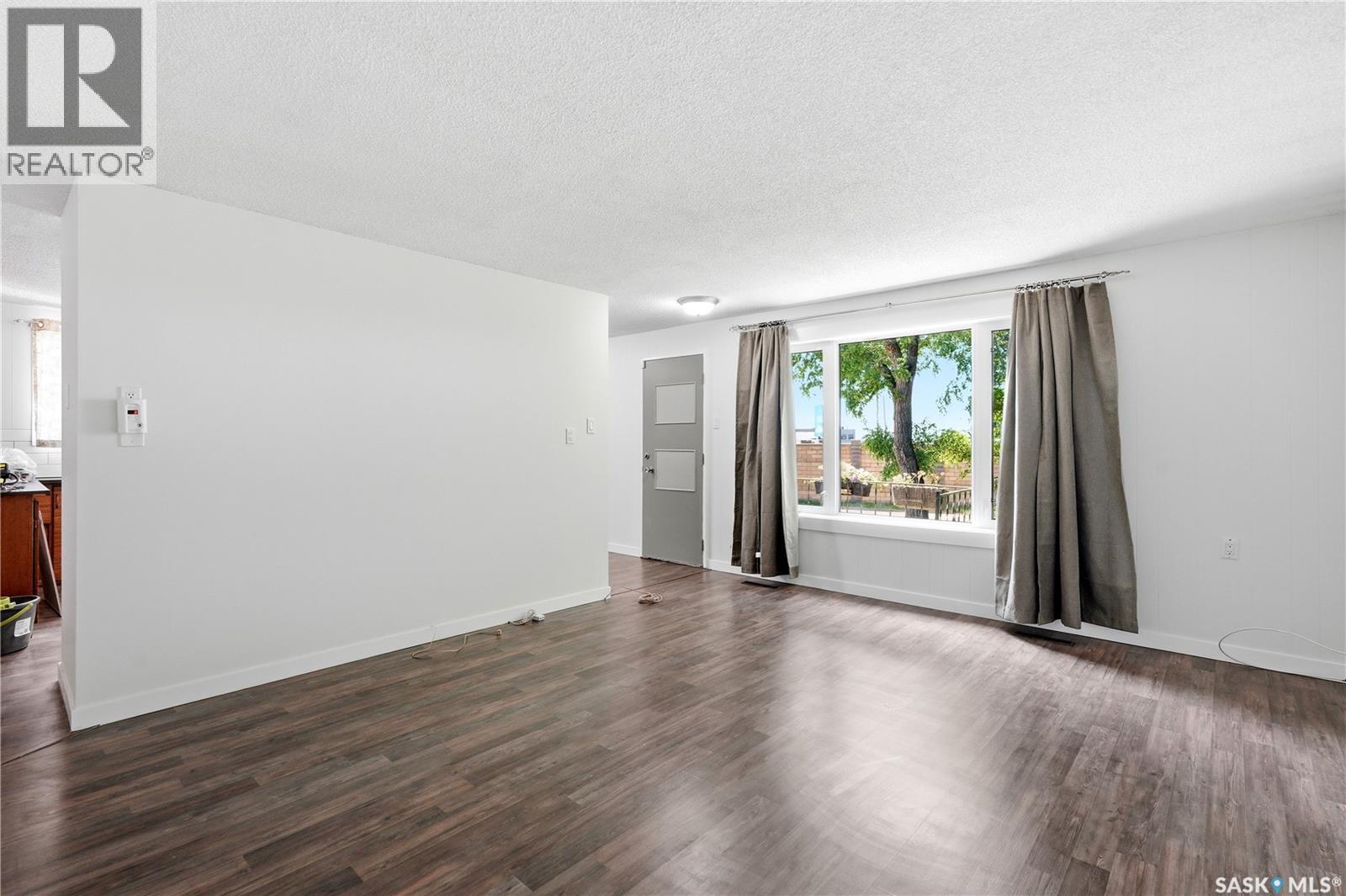 2525 McPherson AVENUE - 9