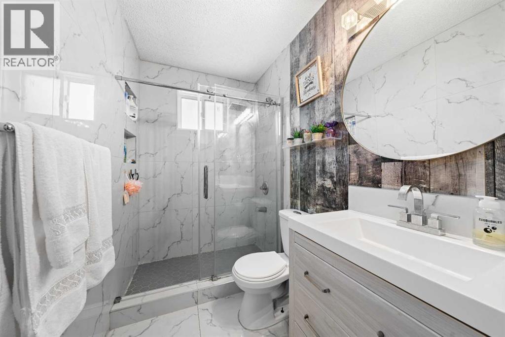 143 Castlebrook Rise NE - 15