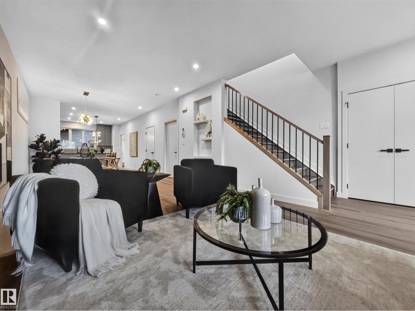 8711 149 ST NW - 12