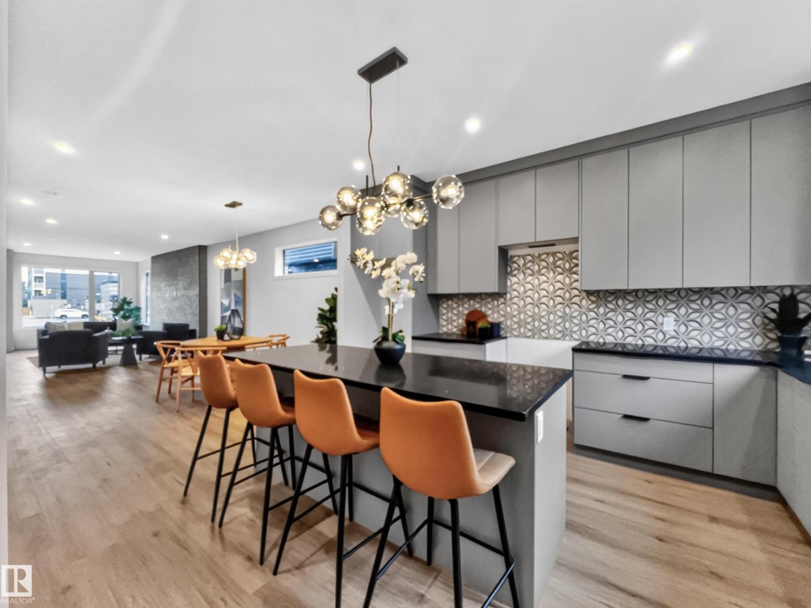 8711 149 ST NW - 15