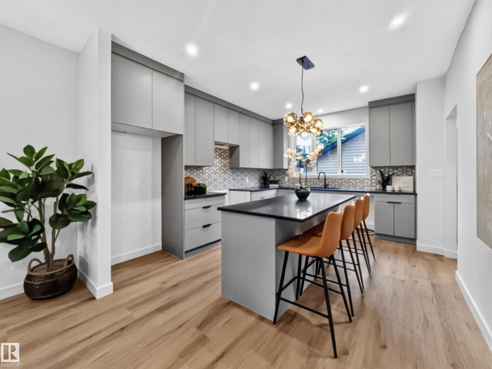 8711 149 ST NW - 17