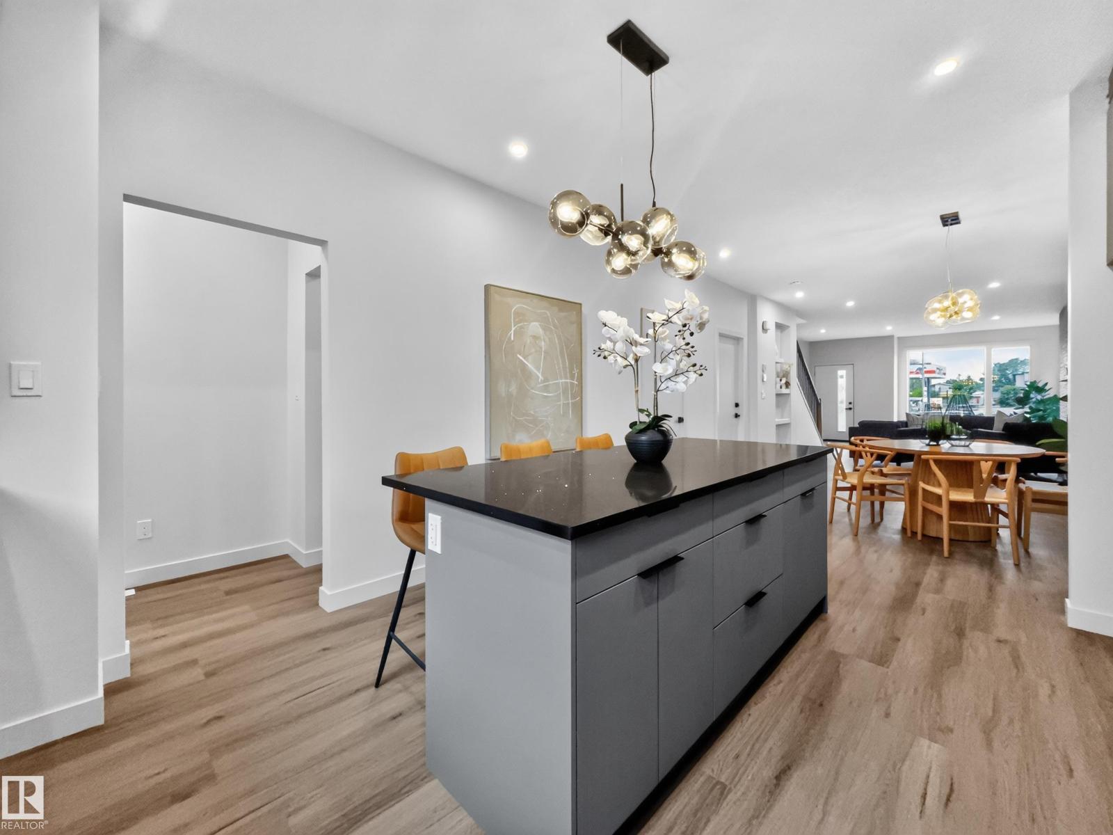8711 149 ST NW - 19