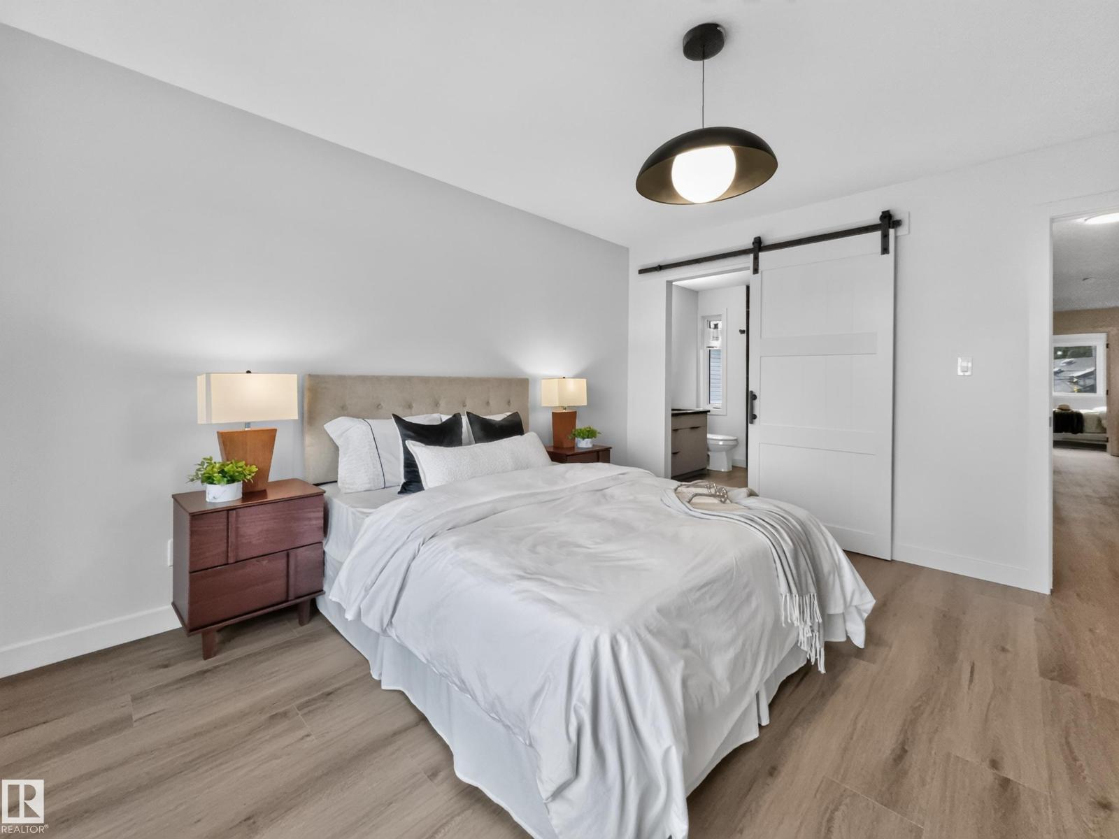8711 149 ST NW - 27