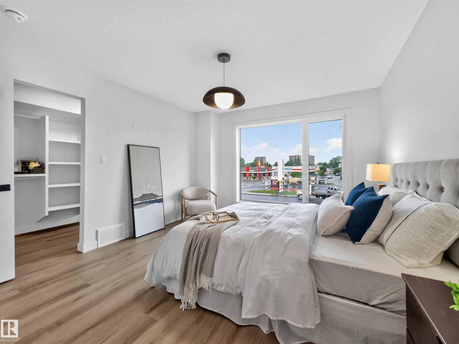 8711 149 ST NW - 28