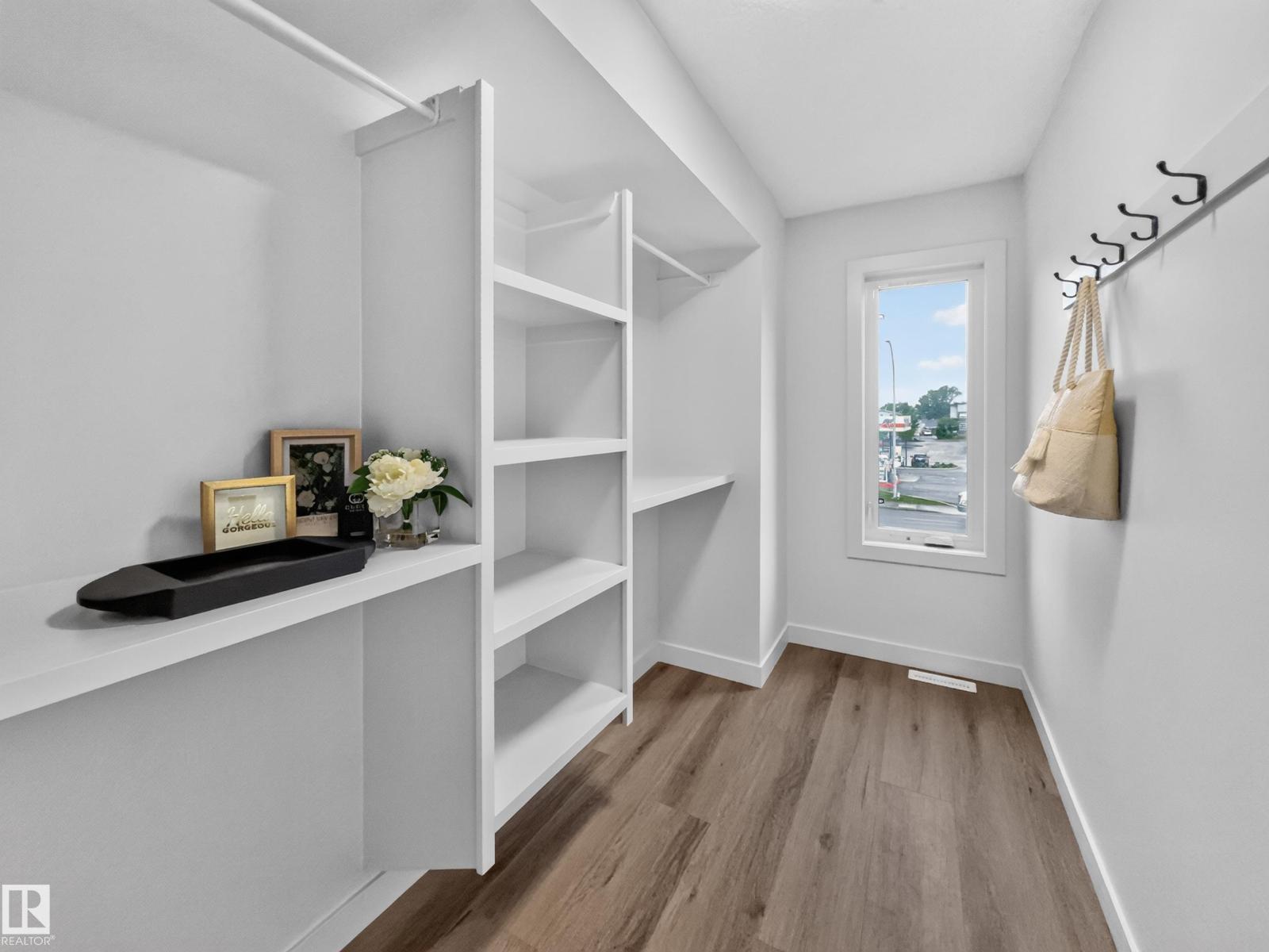 8711 149 ST NW - 29