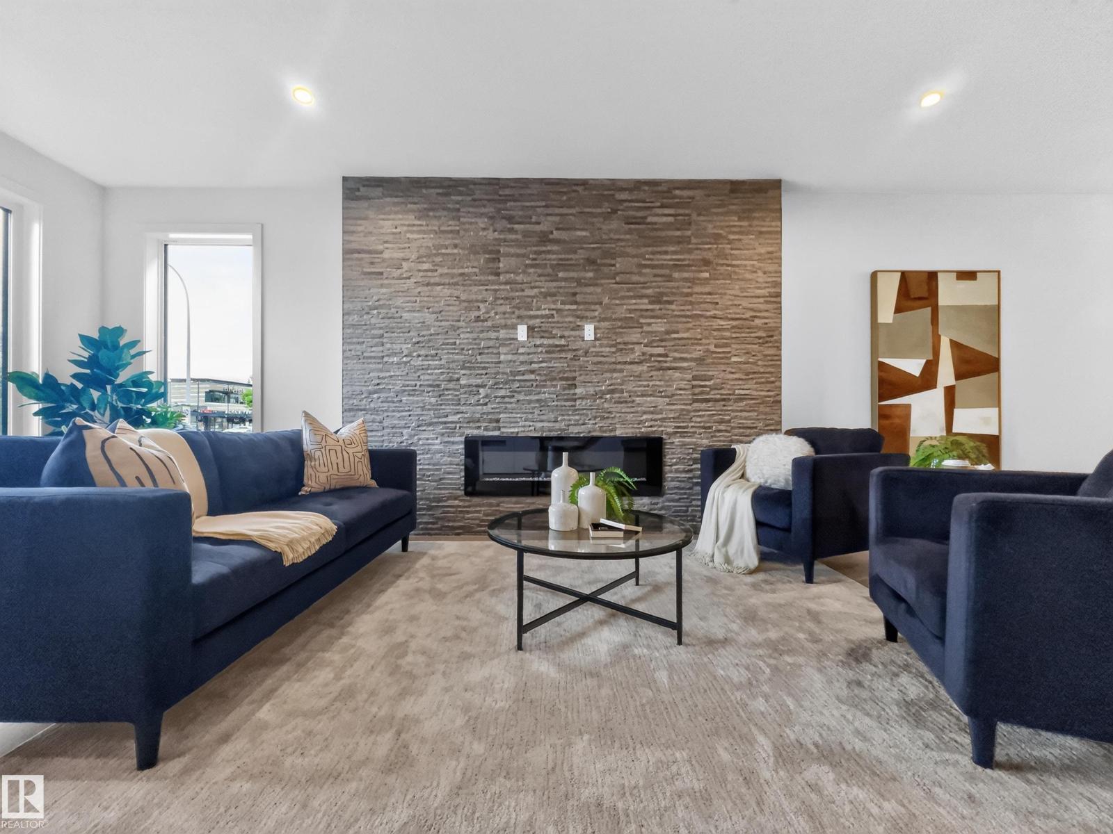 8711 149 ST NW - 3