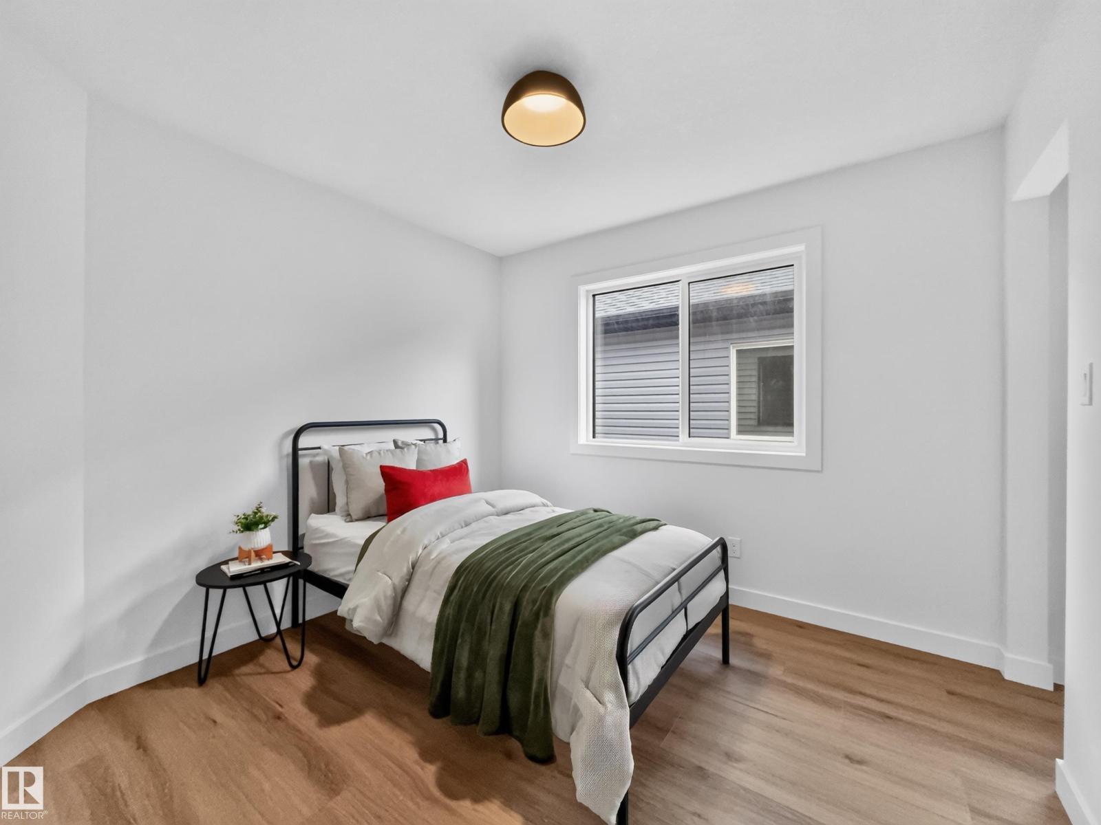 8711 149 ST NW - 36