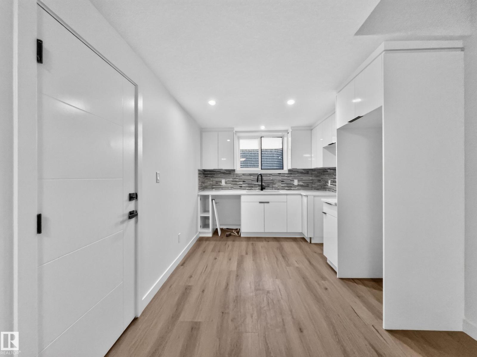 8711 149 ST NW - 48