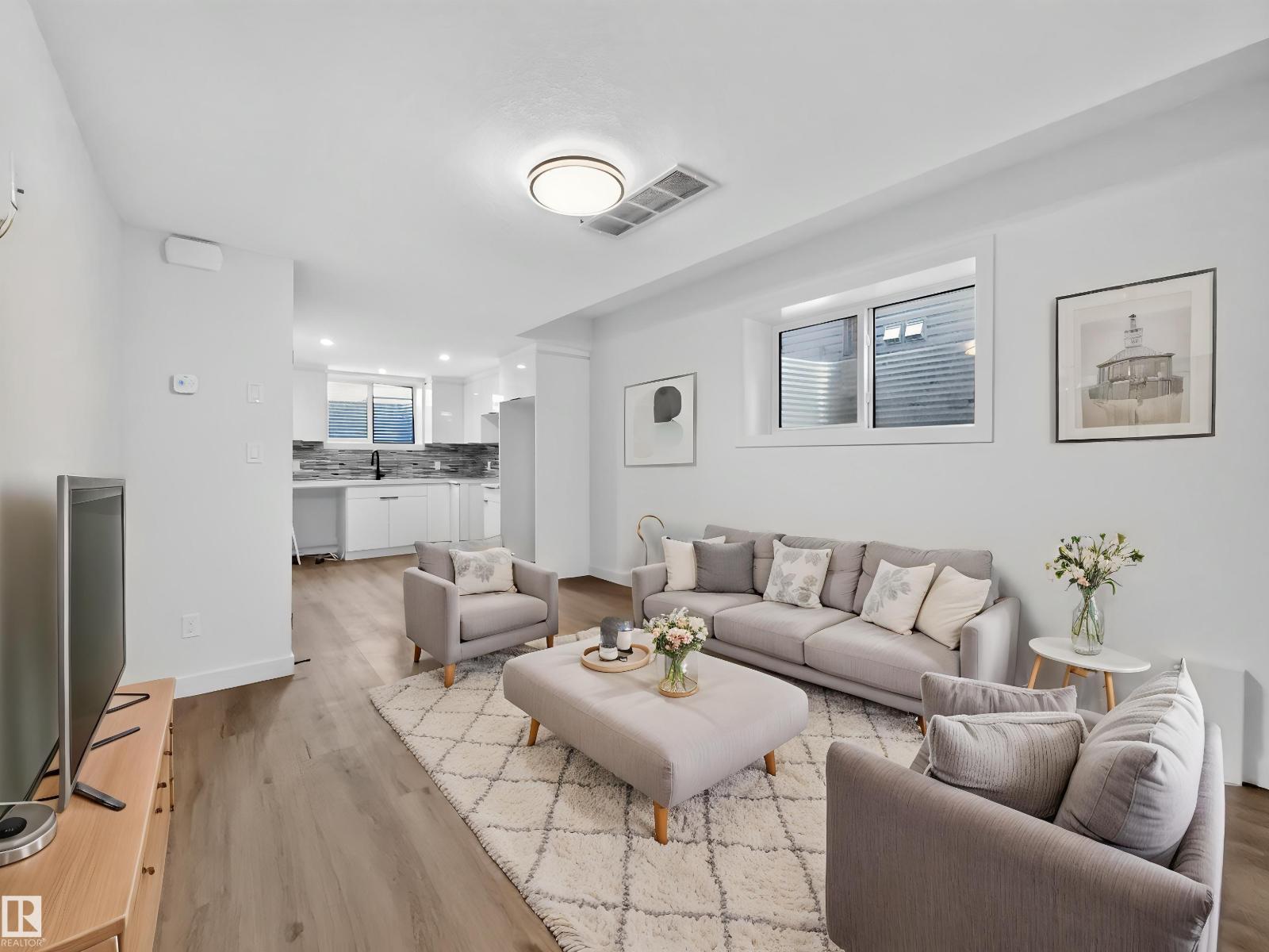 8711 149 ST NW - 53