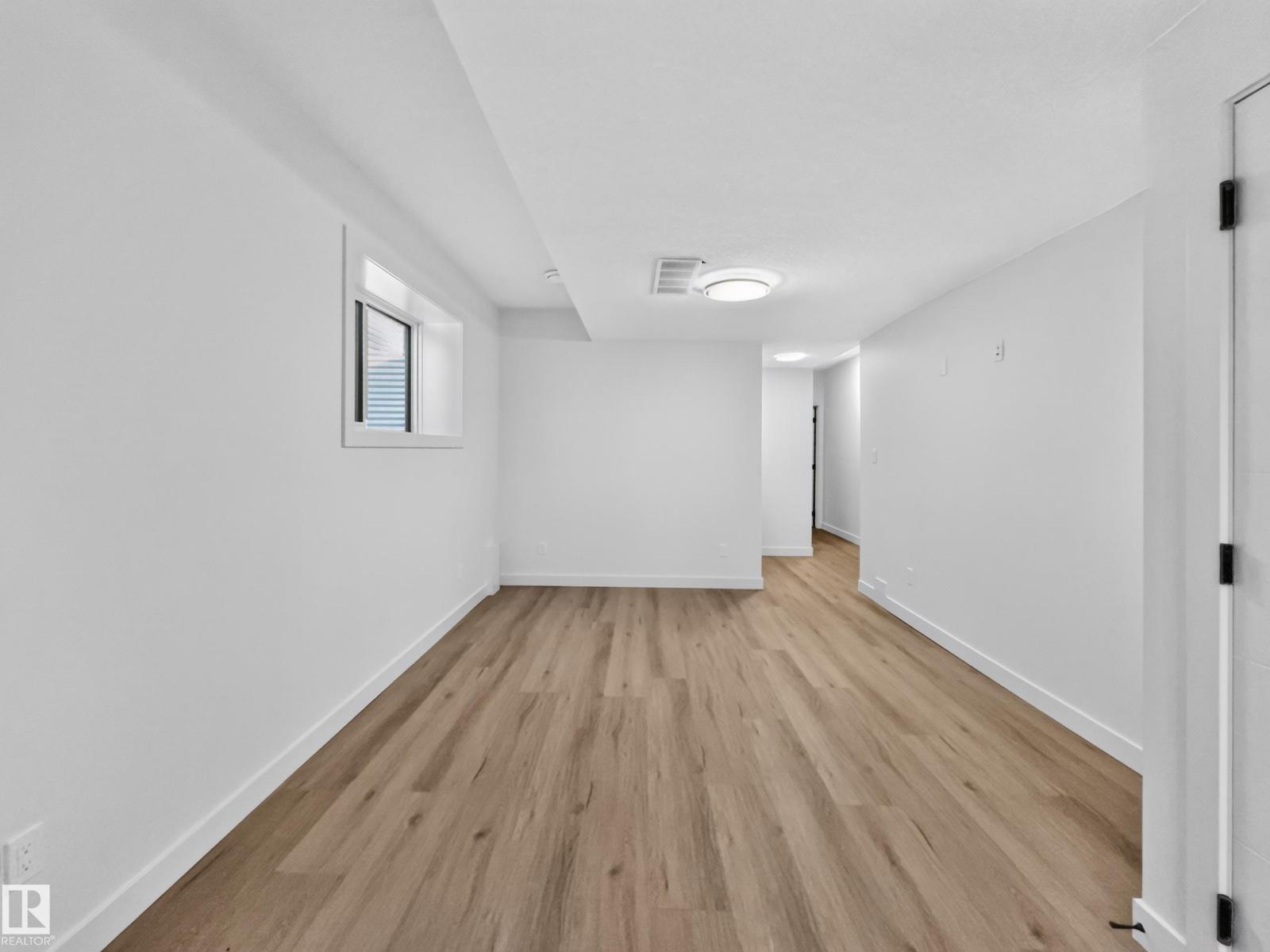 8711 149 ST NW - 54