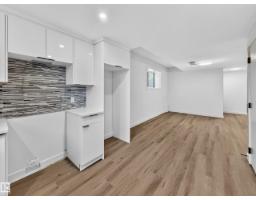 8711 149 St Nw, Edmonton, AB T5R1B5 Photo 51