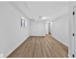 8711 149 St Nw, Edmonton, AB T5R1B5 Photo 54