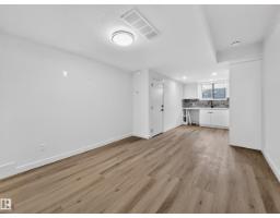 8711 149 St Nw, Edmonton, AB T5R1B5 Photo 55