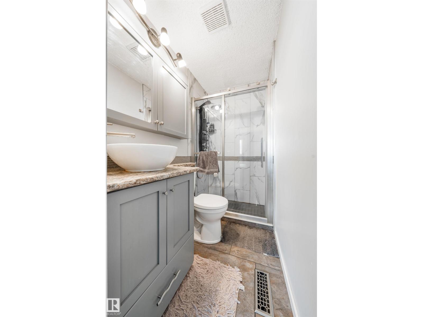 2437 89 ST NW - 13