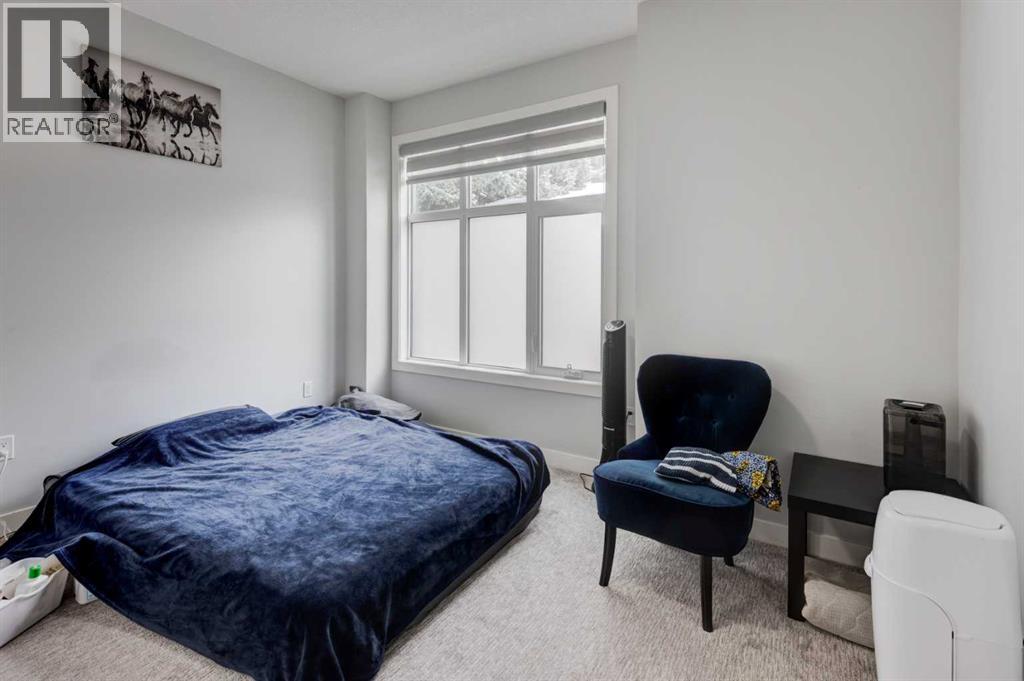 #107 408 27 Avenue NE - 18