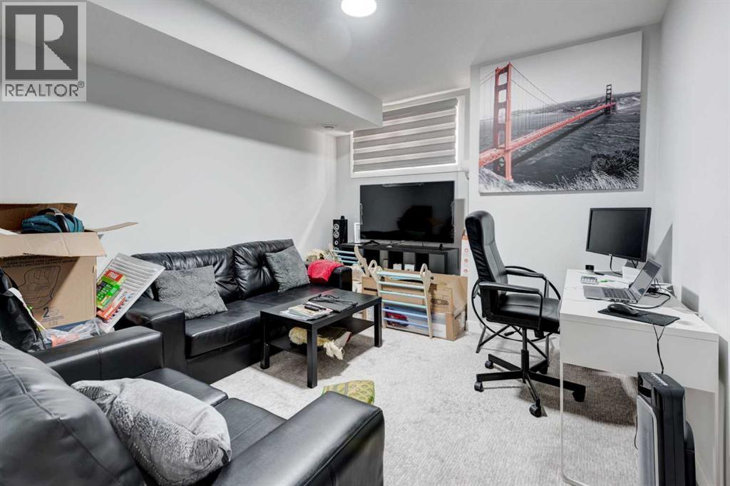 #107 408 27 Avenue NE - 28