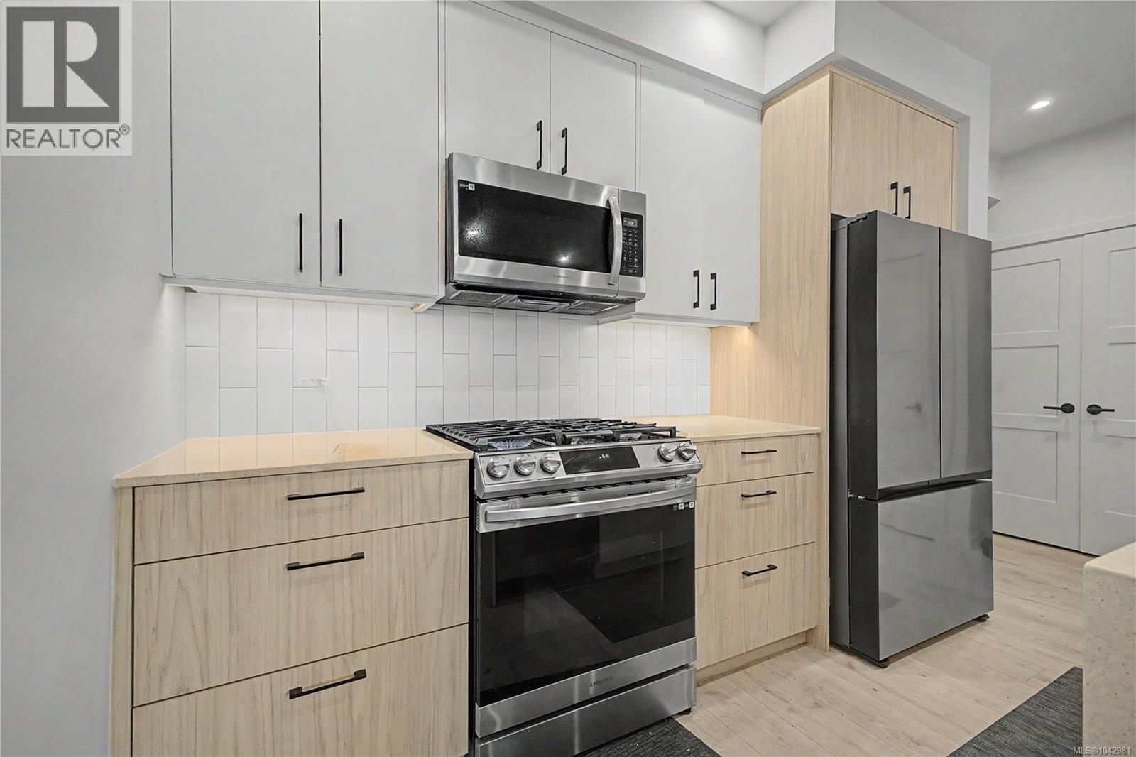 #304 947 Whirlaway Cres - 11