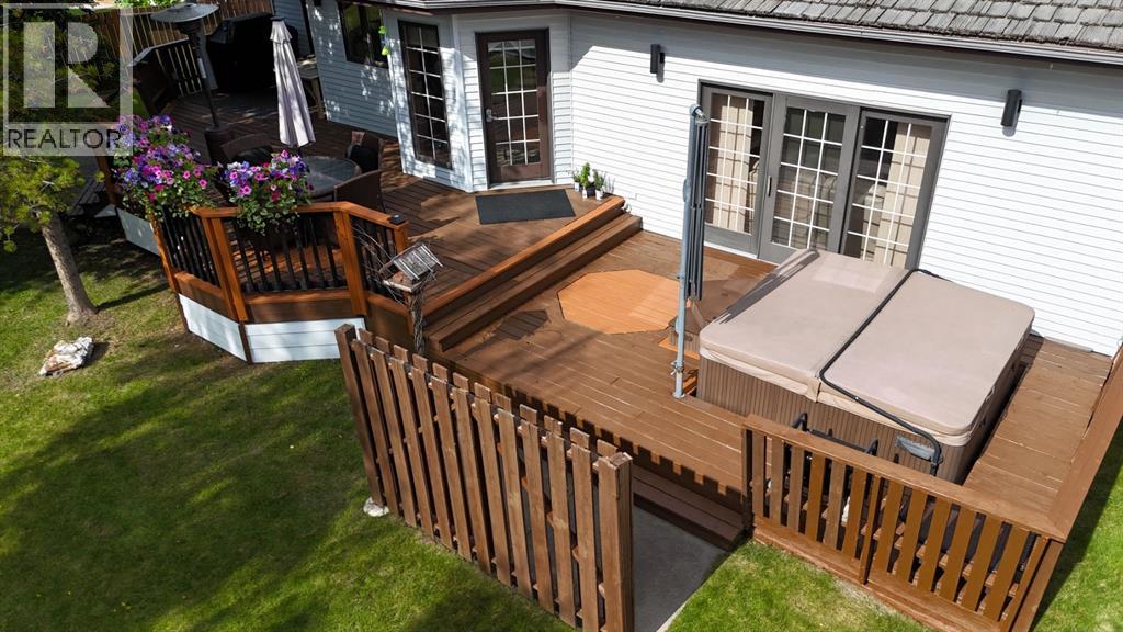 5245 16 Avenue - Image 8