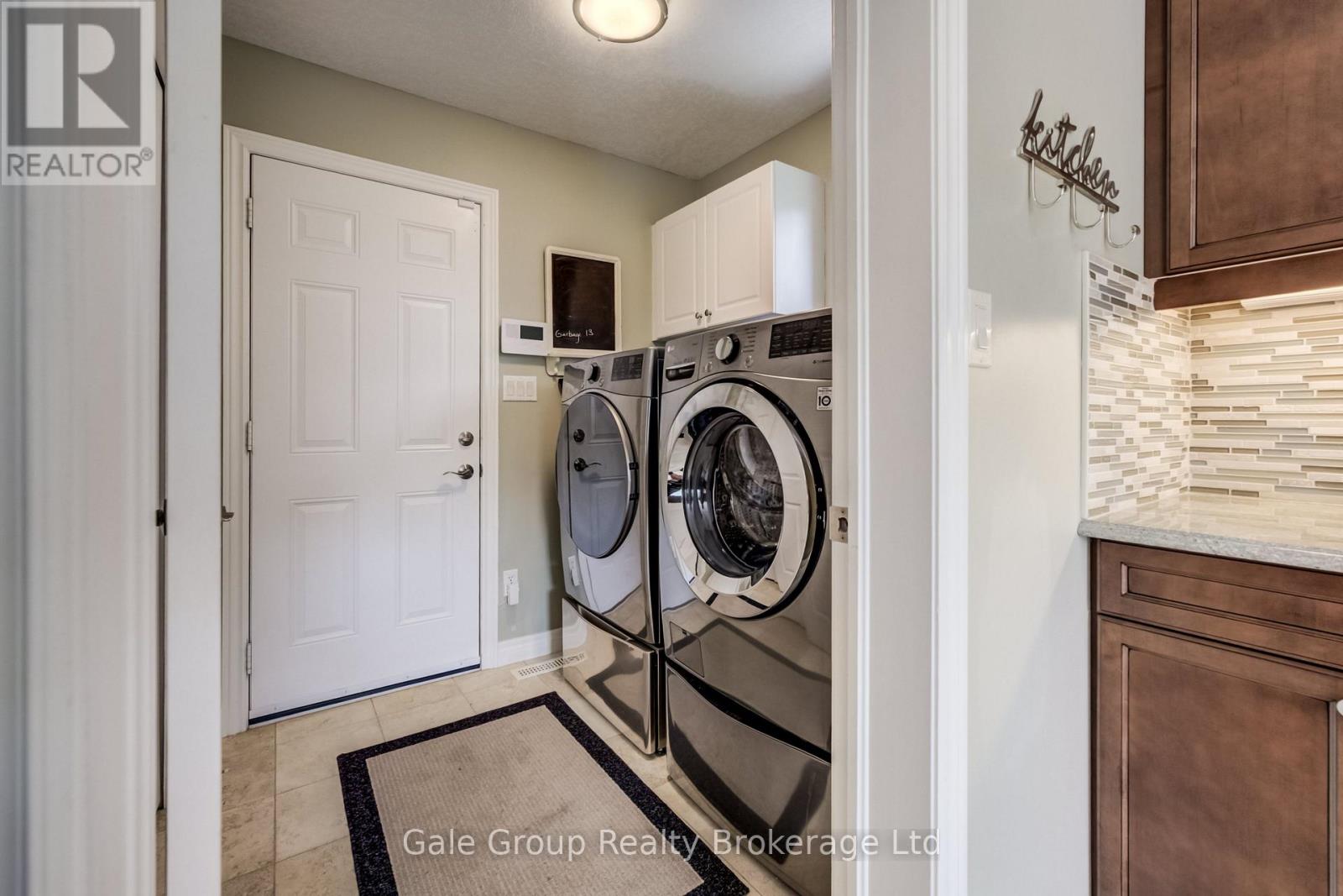 472 LAKEVIEW DRIVE - 17