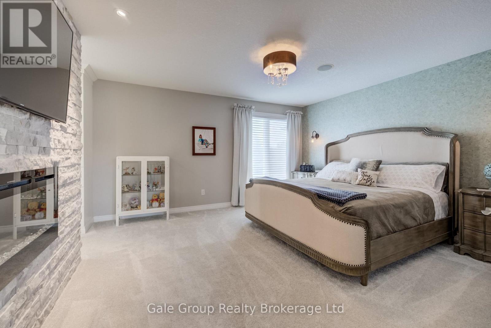472 LAKEVIEW DRIVE - 20