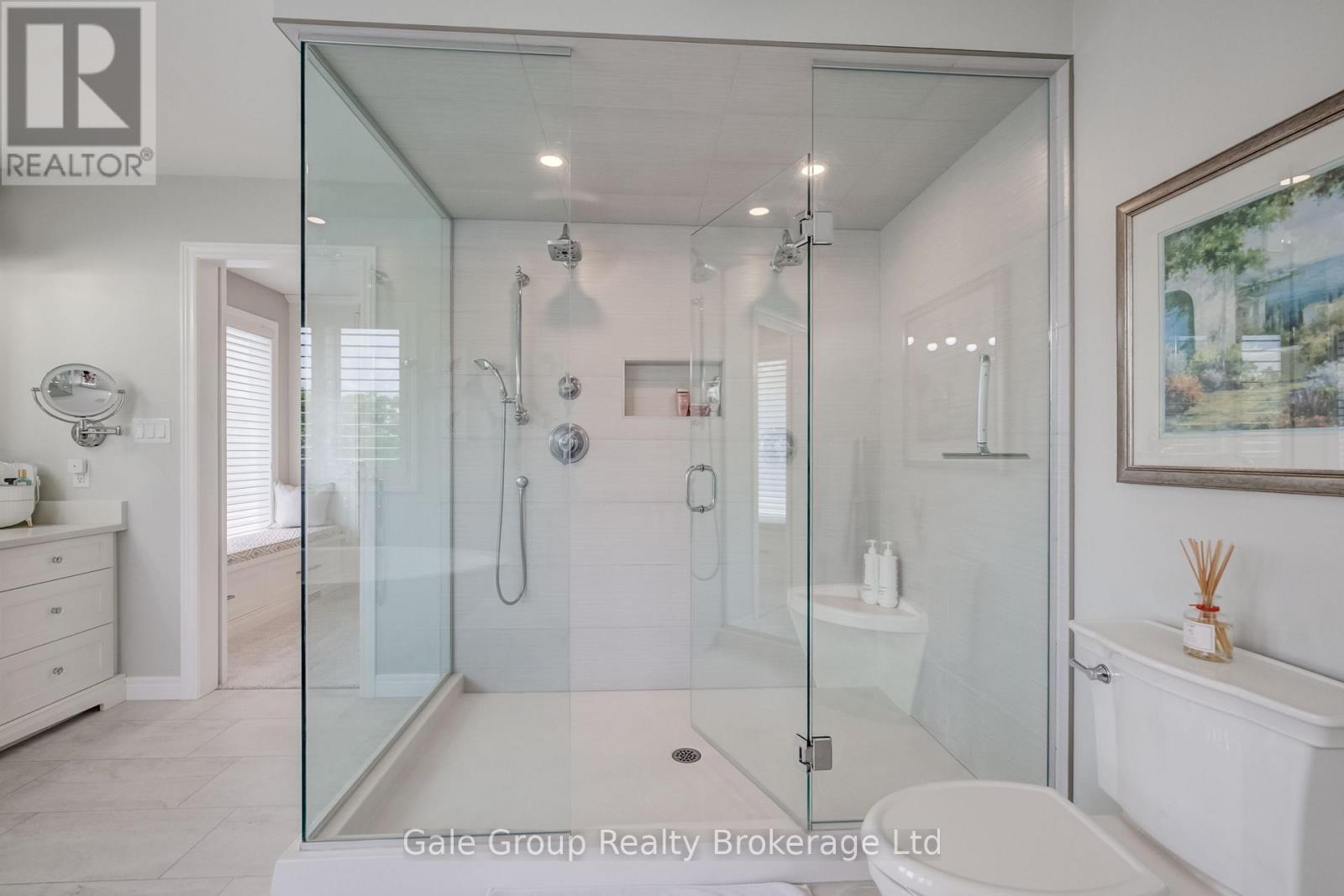 472 LAKEVIEW DRIVE - 26